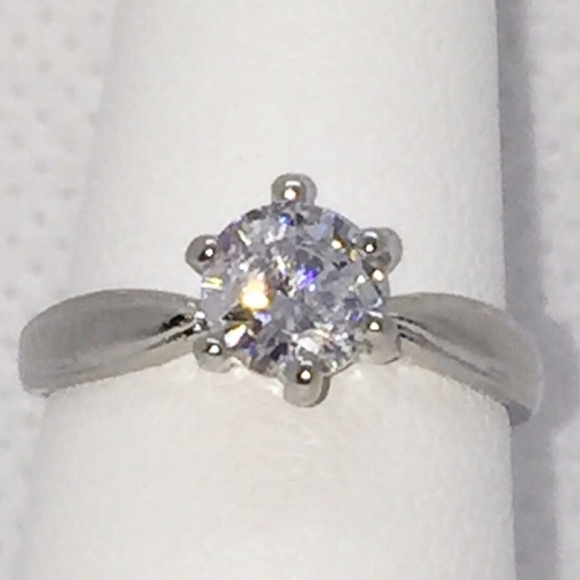 🎁 3/4  ctw Triple A CZ ring nwot 6 prong setting. Tiffany style engagement ring - Picture 6 of 9